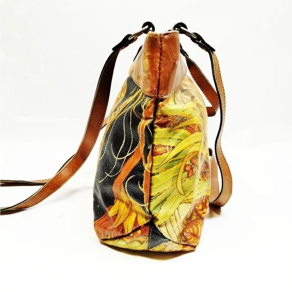 Salvatore Ferragamo Black Jungle Print Shoulder Bag - Picture 4 of 17